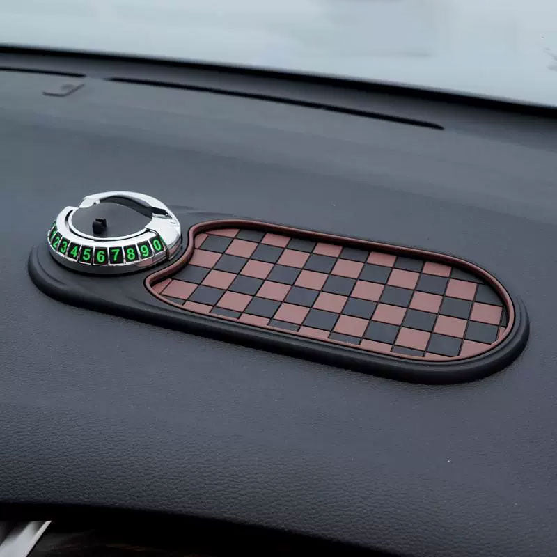 Multifunctionele antislipmat voor in de auto